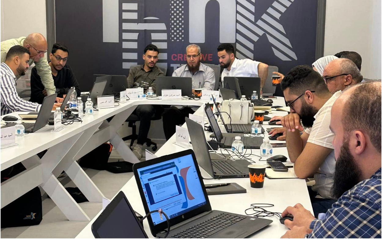 البرنامج التدريبي في مجال برمجيات نظم المعلومات الجغرافية GIS
