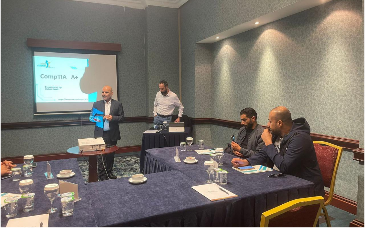 برنامج +CompTIA A – شهادة الدعم الفني الشاملة